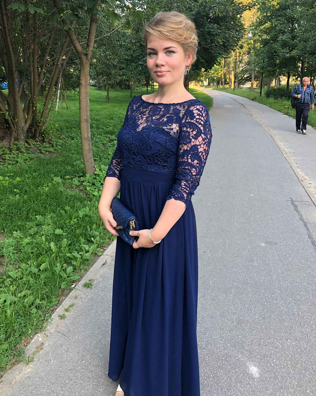 Модное синее платье на выпускной 2019-2020 фото_3