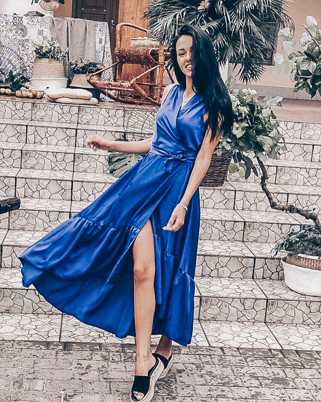 Модное синее платье на выпускной 2019-2020 фото_11