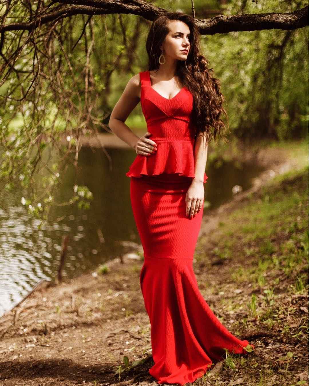 Красное платье на выпускной 2019-2020 фото_11