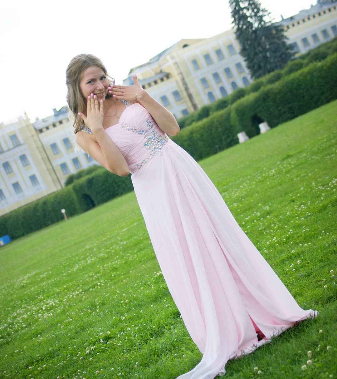 розовое платье на выпускной фото_12