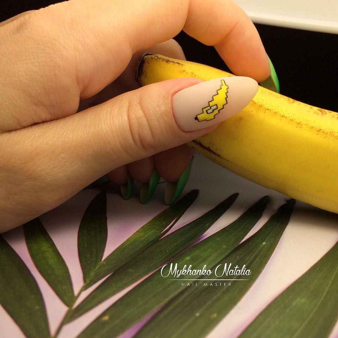маникюр с бананом фото идеи_14