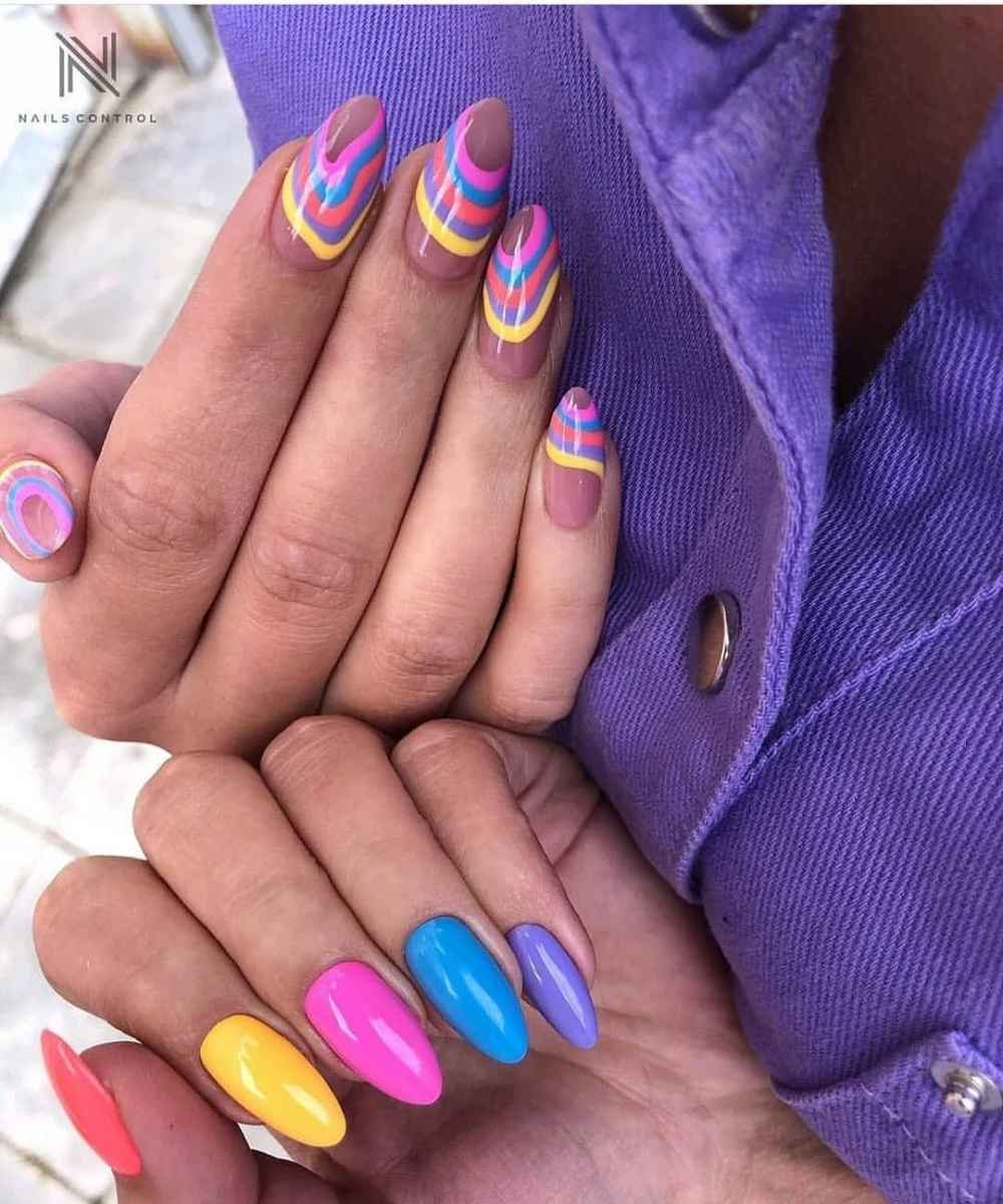 Разноцветный френч на ногтях фото_9