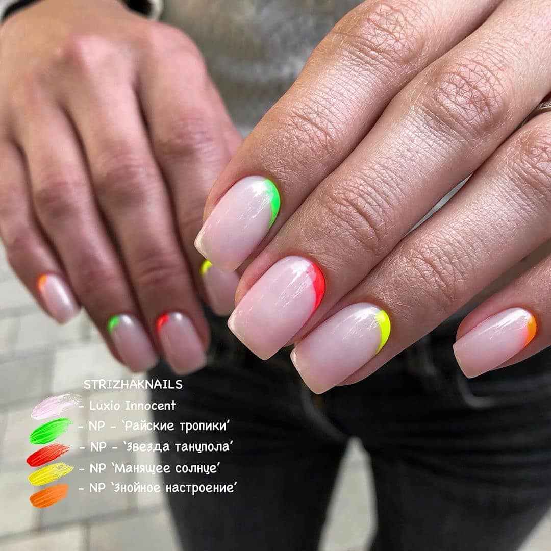 Разноцветный френч на ногтях фото_32