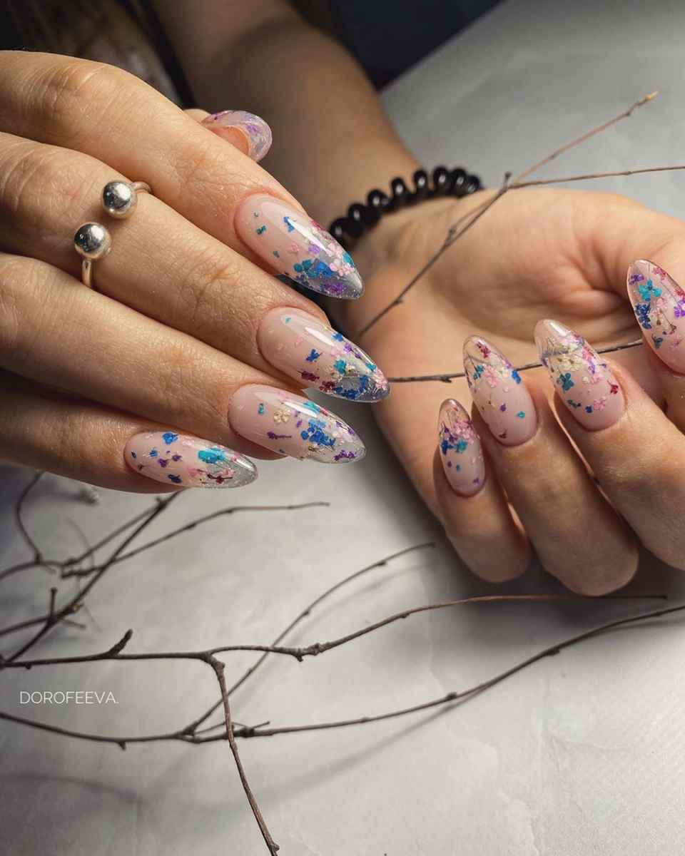 Фото ногтей с сухоцветами новинки