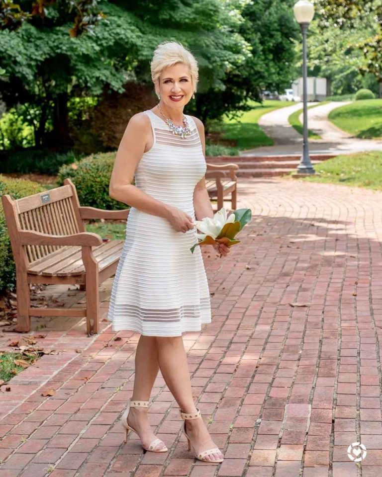 Платье на торжество для женщин 40-50 лет: выбираем идеальный вариант ...